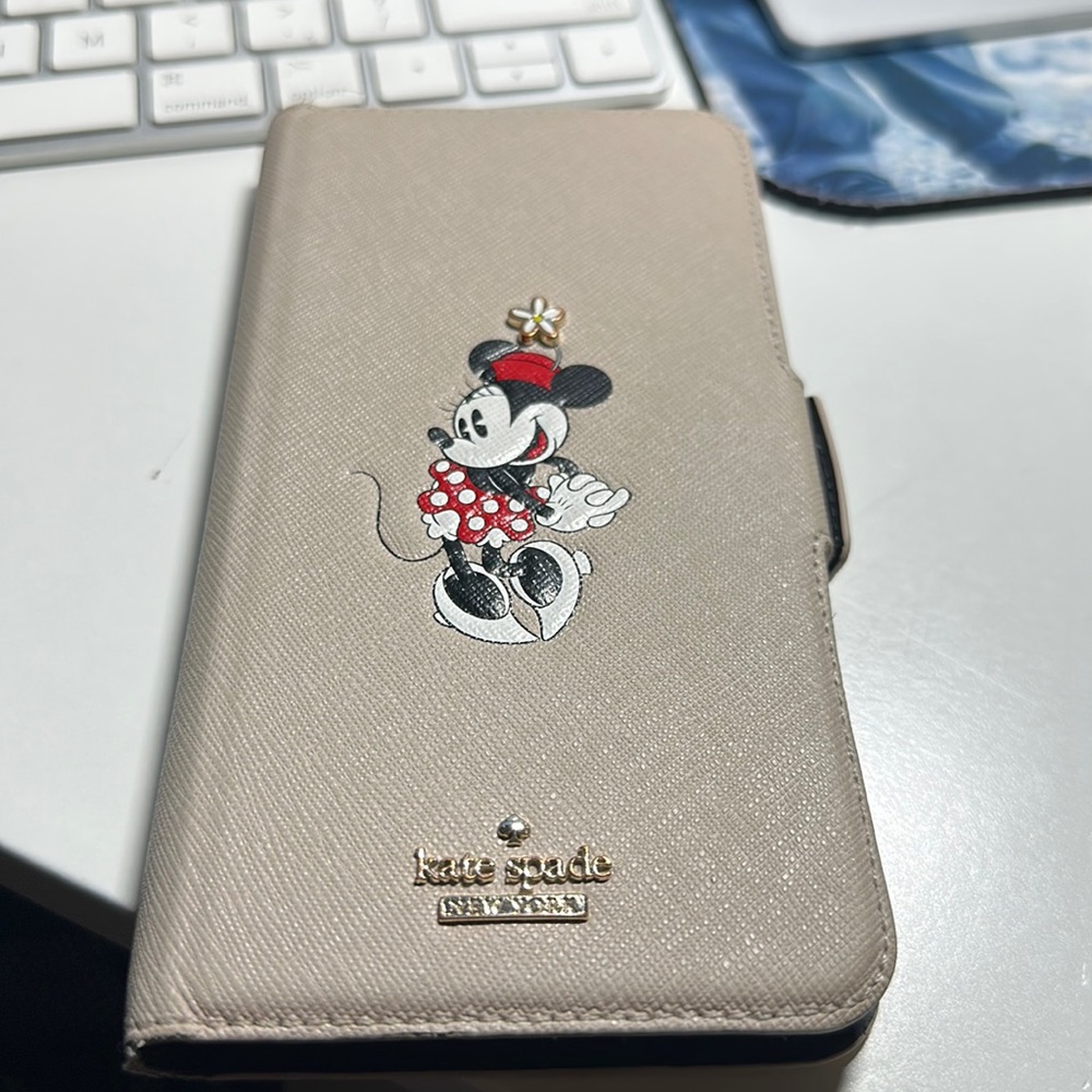 Gently used IPhone 11 X Max Kate spade ♠️ phone case